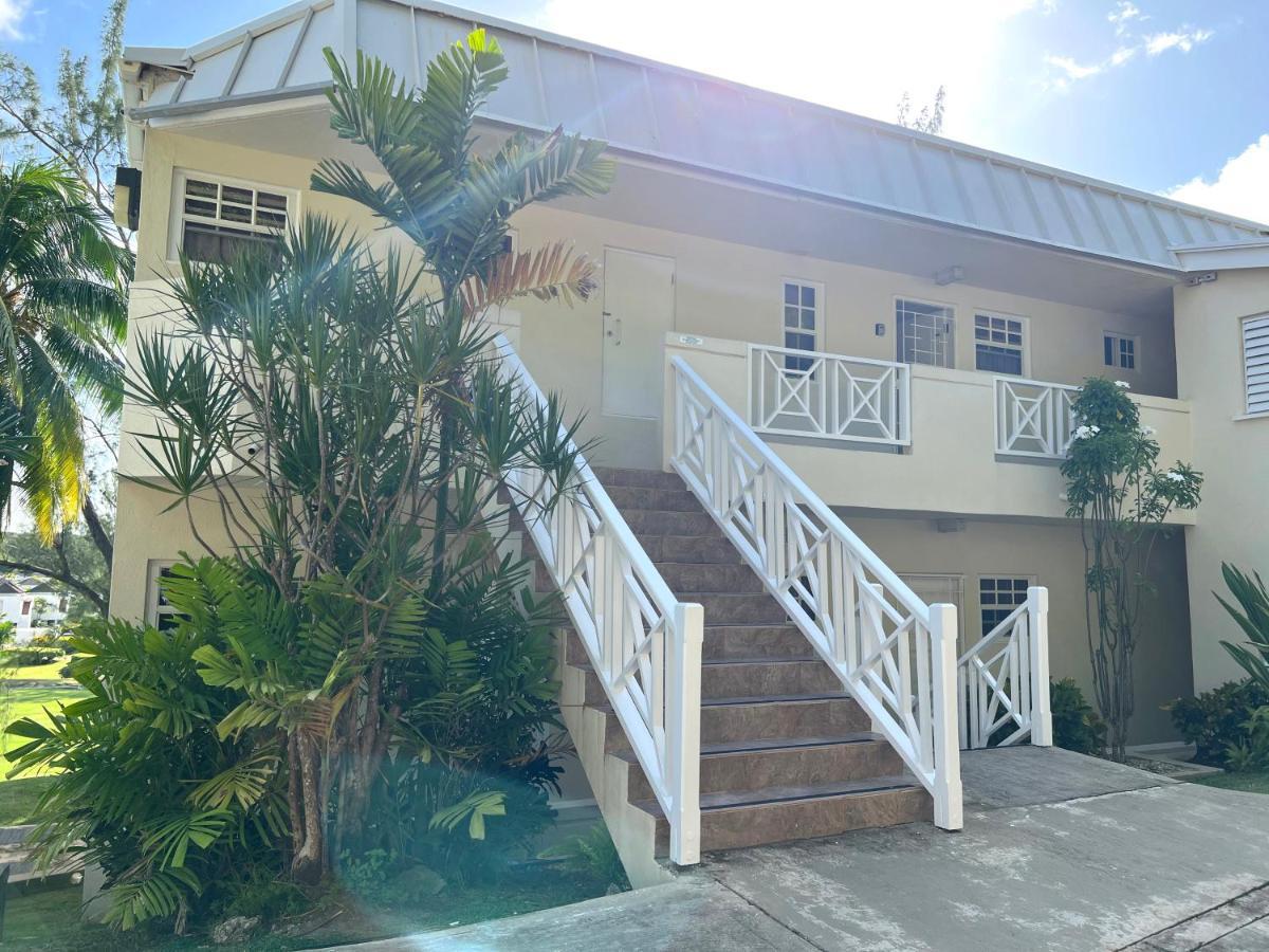 Rockley Golf 810 Is A 2 Bedroom, 2 Bathroom 1St Floor Apartment With Pool Saint James Exterior photo