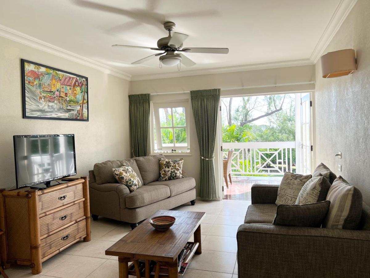 Rockley Golf 810 Is A 2 Bedroom, 2 Bathroom 1St Floor Apartment With Pool Saint James Exterior photo